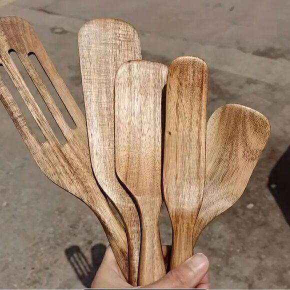 Brand new set of 5 wooden spurtles/utensils - Picture 7 of 9